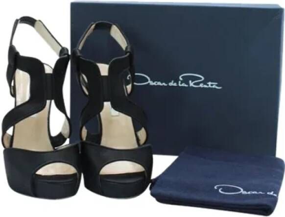 Oscar De La Renta Pre-owned Leather heels Black Dames