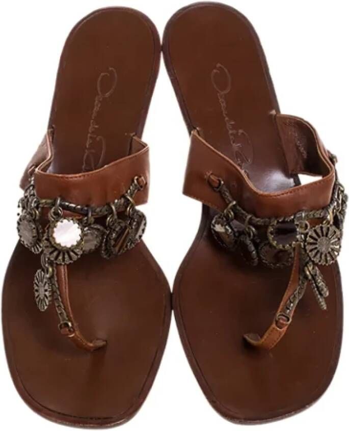 Oscar De La Renta Pre-owned Leather sandals Brown Dames