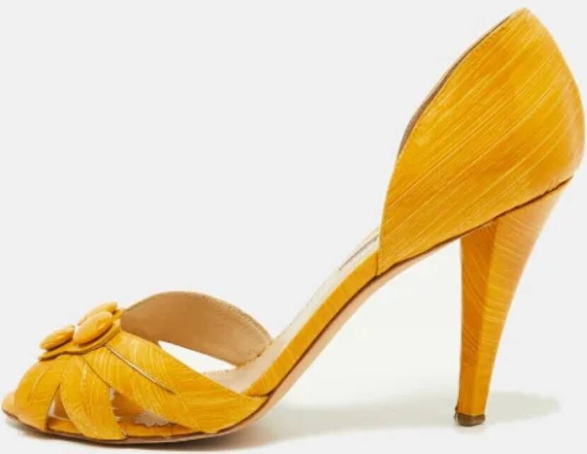 Oscar De La Renta Pre-owned Leather sandals Yellow Dames