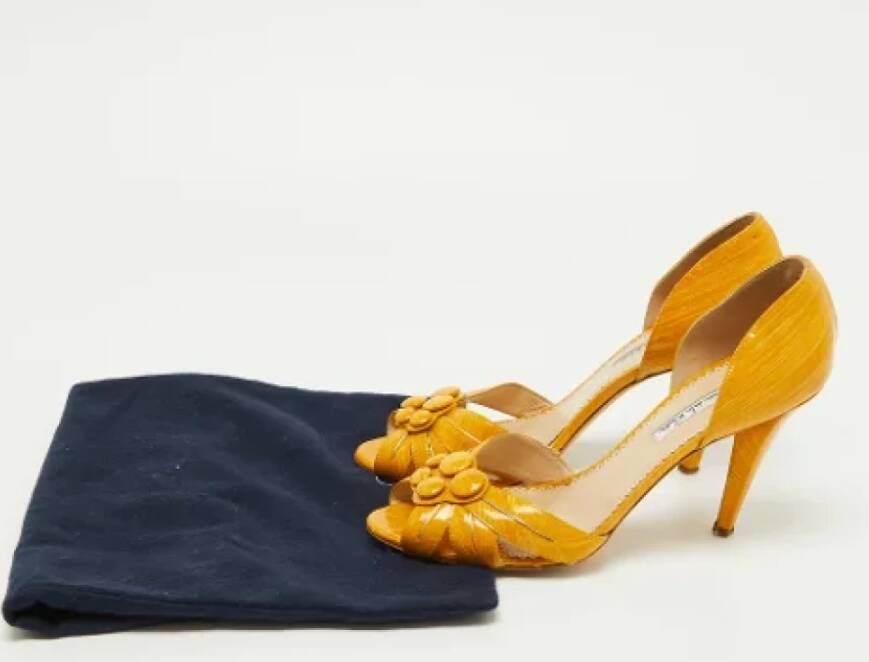 Oscar De La Renta Pre-owned Leather sandals Yellow Dames