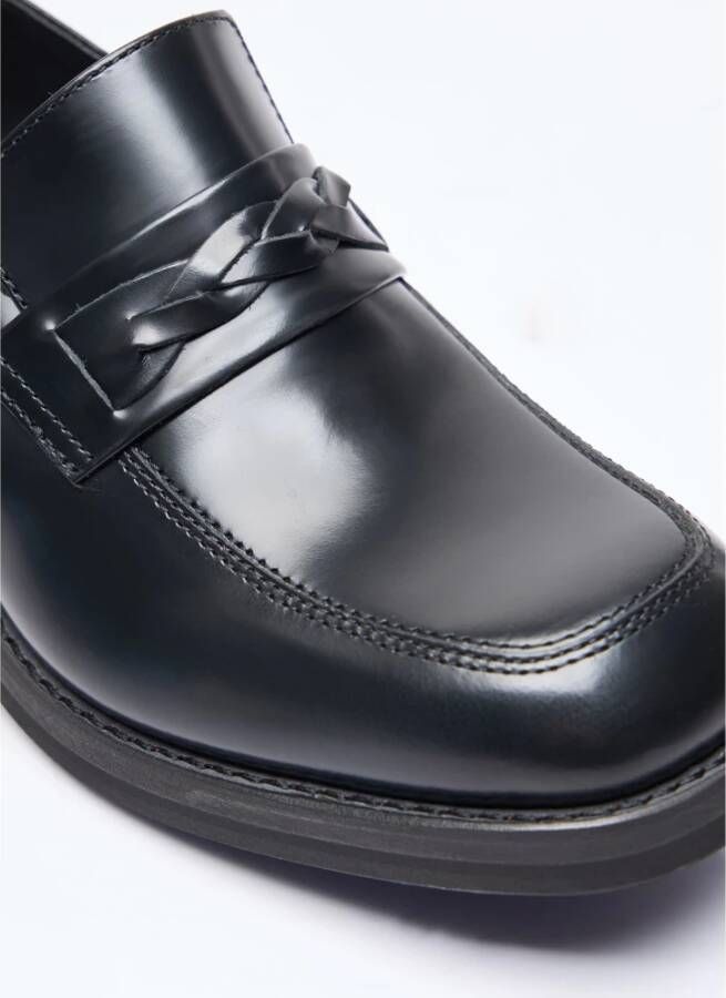 Our Legacy Glanzende leren loafers met gevlochten band Black Heren