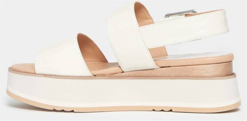 Paloma Barceló Beige Sleehak Sandalen Verhoog Stijl White Dames