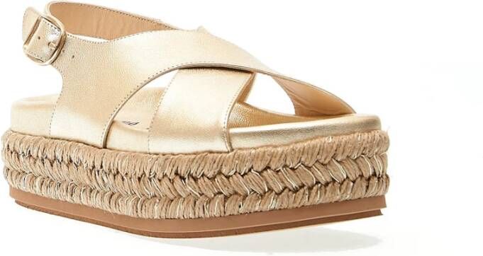 Paloma Barceló Gouden Sleehak Sandalen Gekruist Metallic Leer Beige Dames