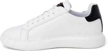 Peuterey Zwarte Leren Vetersneakers White Dames