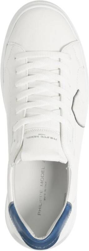 Philippe Model Eenvoudige Temple Sneakers met Vetersluiting White Heren