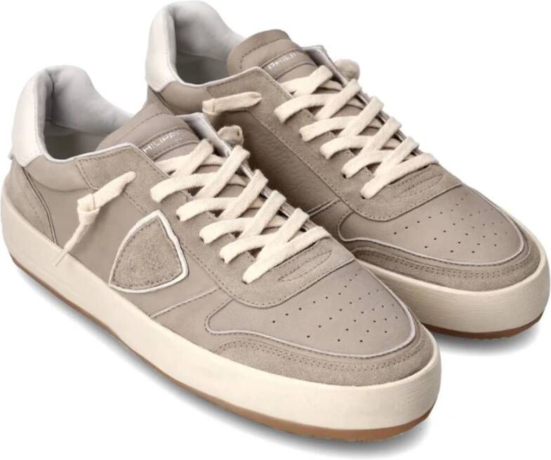 Philippe Model Grijze Sneakers met Geperforeerde Neus Gray Heren