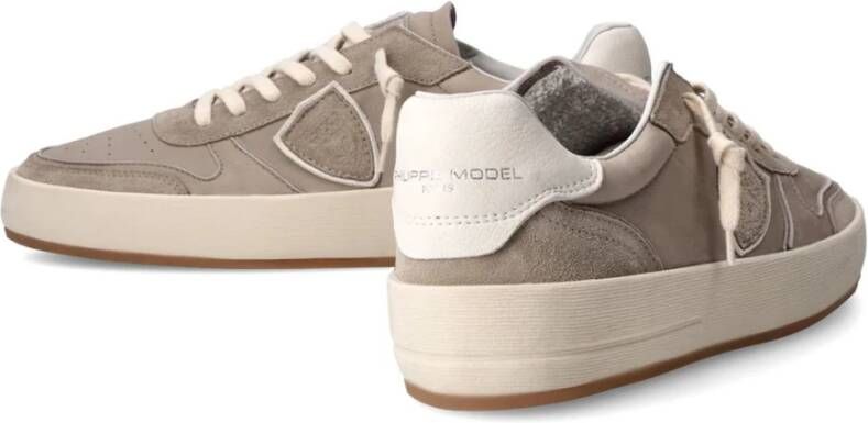 Philippe Model Grijze Sneakers met Geperforeerde Neus Gray Heren