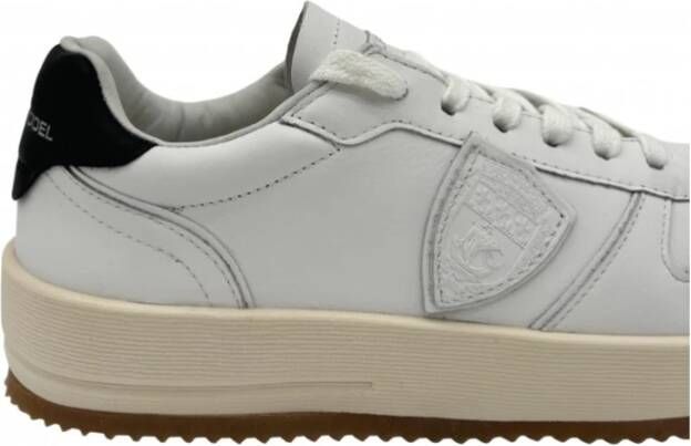 Philippe Model Lage Leren Sneakers met Geperforeerde Neus White Heren