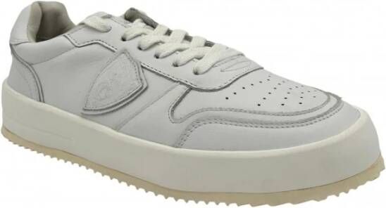 Philippe Model Lage Snit Leren Sneakers met Geperforeerde Neus Gray Heren