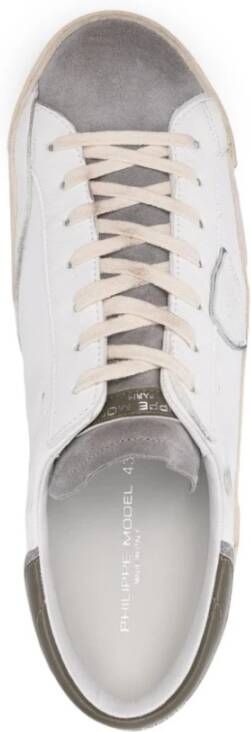 Philippe Model Sneakers met Distressed Effect en Suède Panelen White Heren