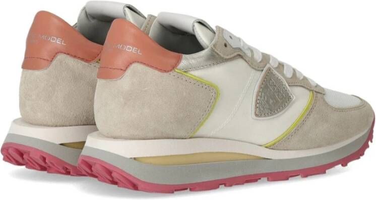 Philippe Model Witte Sneaker met Metalen Schild Multicolor Dames