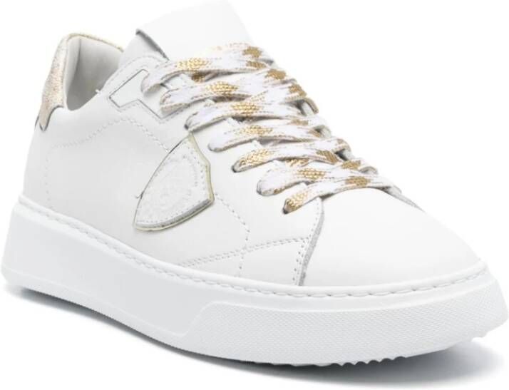 Philippe Model Witte Veterschoenen met Logo Patch White Dames