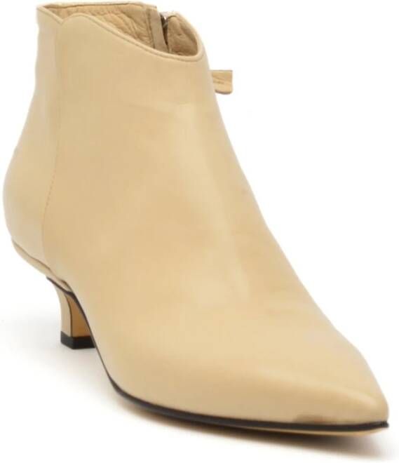 Pomme D'or Beige leren enkellaars met 3 cm hak Beige Dames