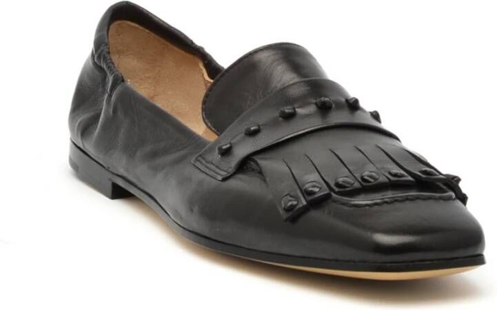 Pomme D'or Zwarte leren mocassin met kwastdetail Black Dames