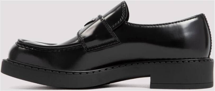 Prada Chocolade Geborstelde Loafers Black Heren