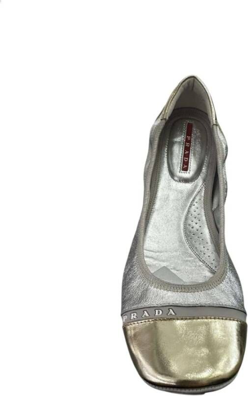 Prada Elegante Ballet Flats voor Vrouwen Gray Dames