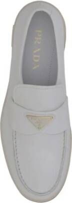 Prada Iconische leren loafers met driehoekige plaque White Heren