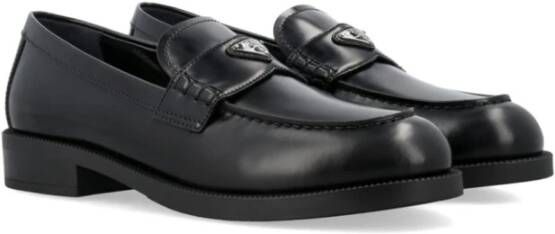 Prada Platte Zwarte Schoenen Amandel Teen Black Dames