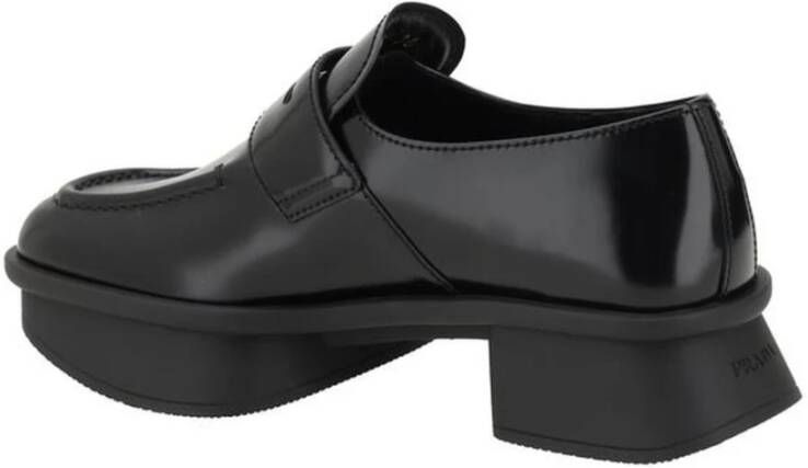 Prada Stijlvolle Leren Loafers met Vierkante Neus Black Dames