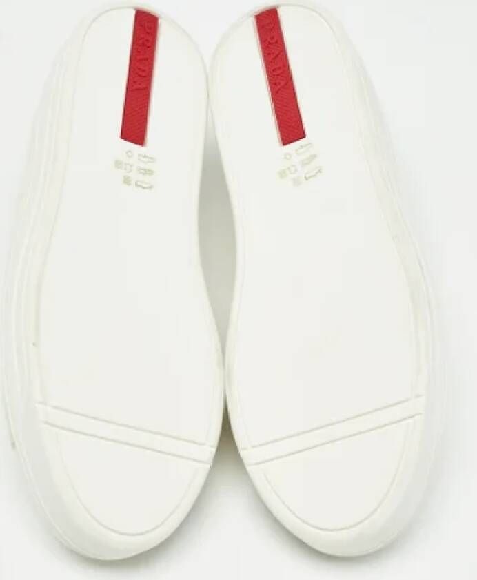 Prada Vintage Pre-owned Canvas sneakers White Dames