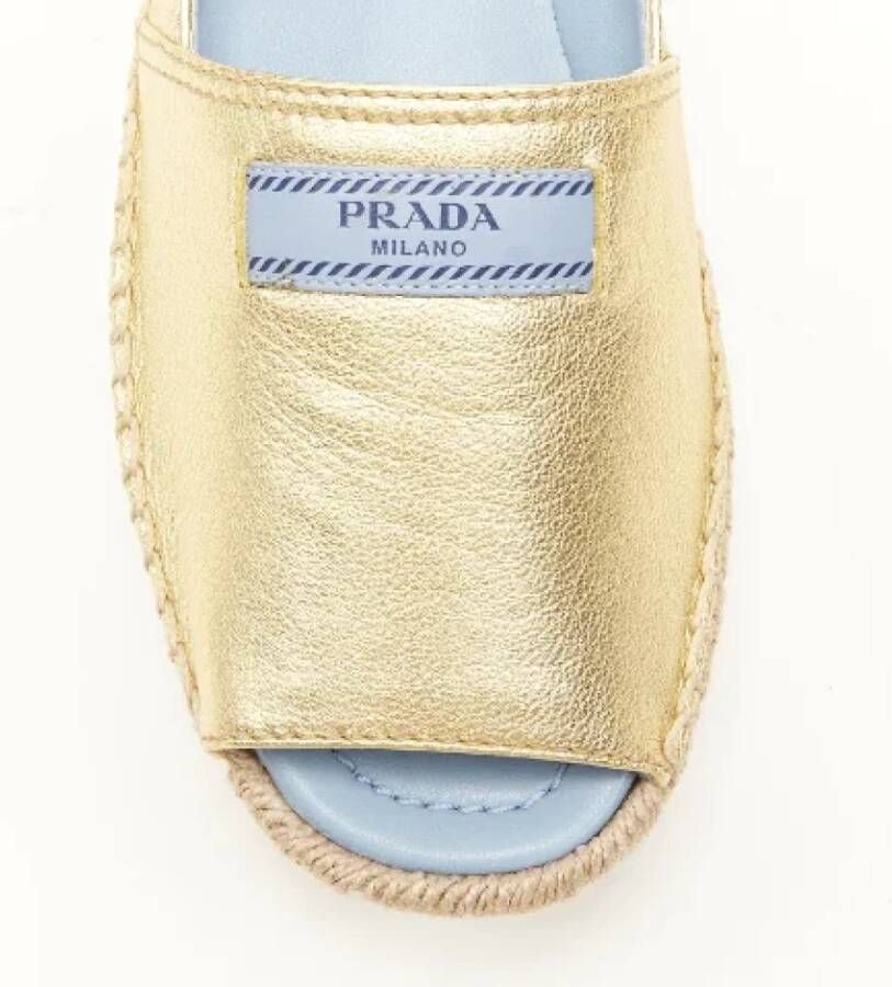 Prada Vintage Pre-owned Leather espadrilles Yellow Dames