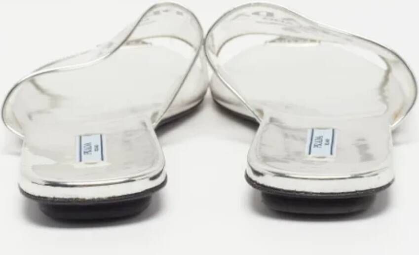 Prada Vintage Pre-owned Leather flats Gray Dames