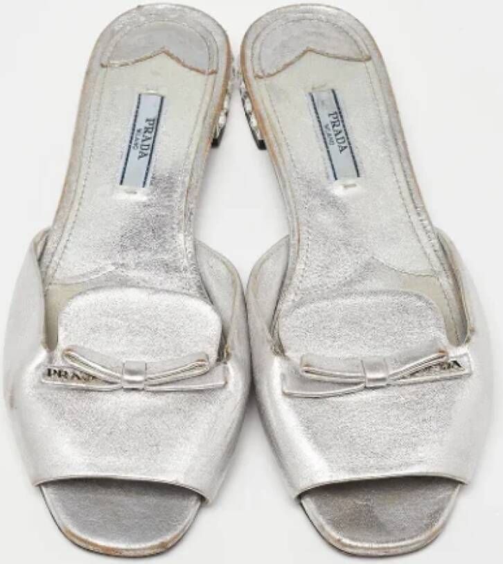 Prada Vintage Pre-owned Leather flats Gray Dames