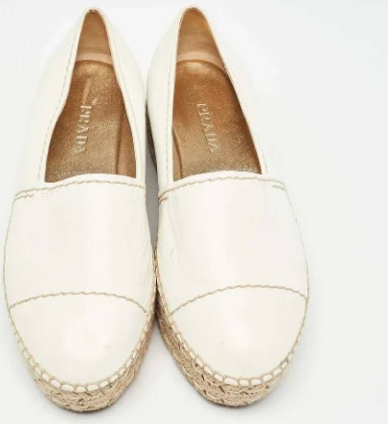 Prada Vintage Pre-owned Leather flats White Dames