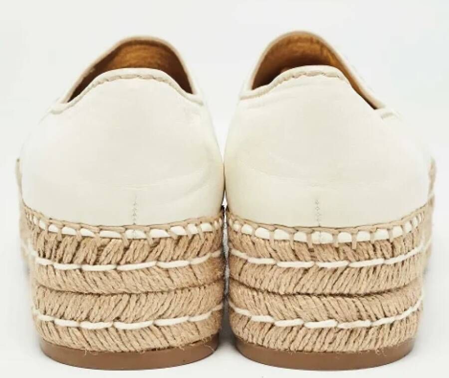 Prada Vintage Pre-owned Leather flats White Dames