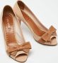 Prada Vintage Pre-owned Leather heels Beige Dames - Thumbnail 4