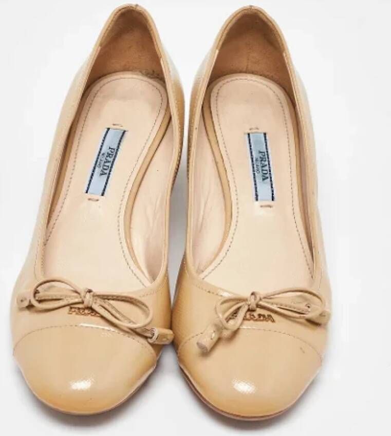 Prada Vintage Pre-owned Leather heels Beige Dames