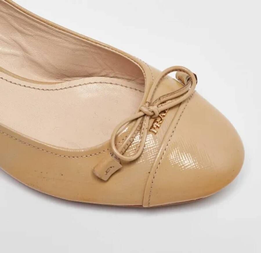 Prada Vintage Pre-owned Leather heels Beige Dames