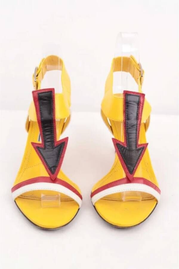 Prada Vintage Pre-owned Leather heels Yellow Dames