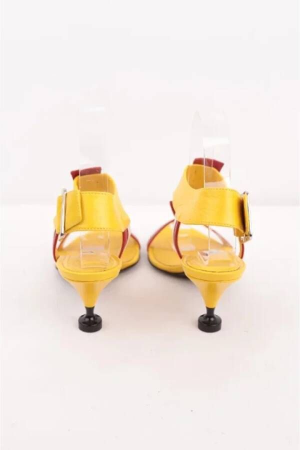 Prada Vintage Pre-owned Leather heels Yellow Dames