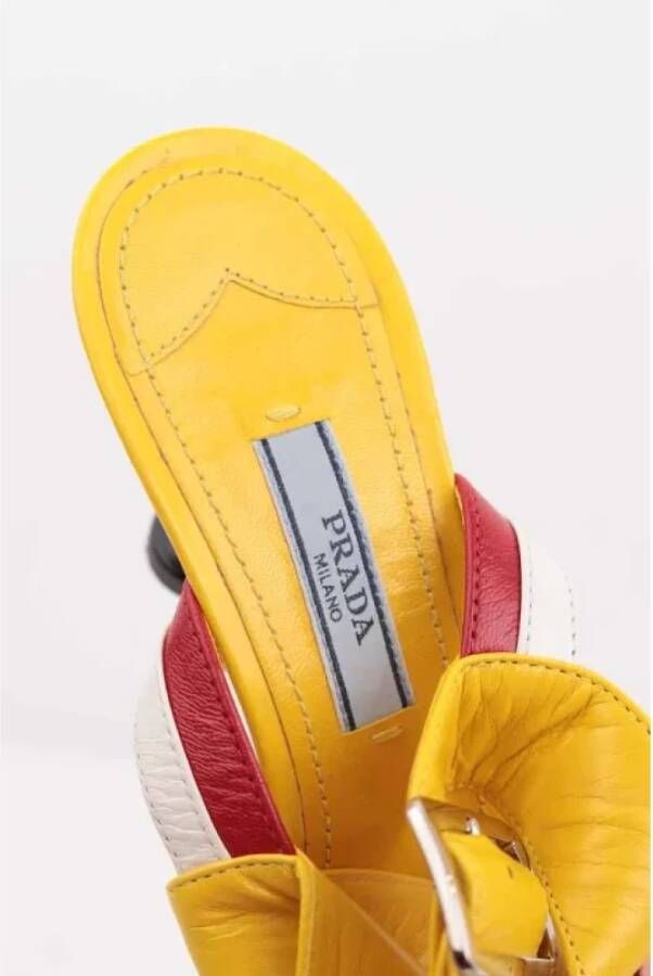 Prada Vintage Pre-owned Leather heels Yellow Dames