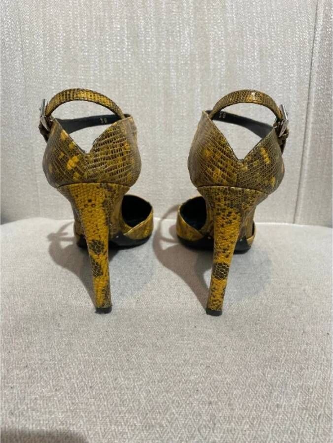 Prada Vintage Pre-owned Leather heels Yellow Dames