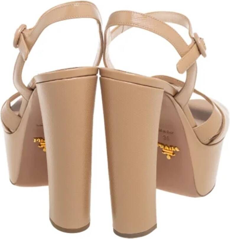 Prada Vintage Pre-owned Leather sandals Beige Dames