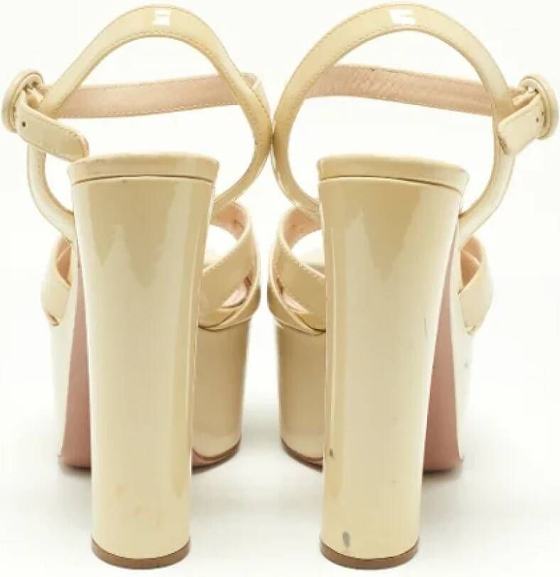 Prada Vintage Pre-owned Leather sandals Beige Dames