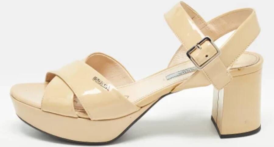 Prada Vintage Pre-owned Leather sandals Beige Dames