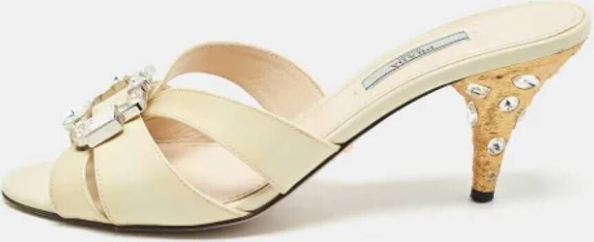 Prada Vintage Pre-owned Leather sandals Beige Dames