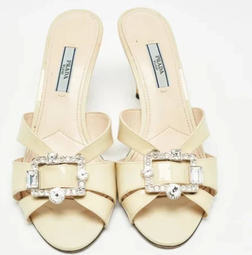 Prada Vintage Pre-owned Leather sandals Beige Dames