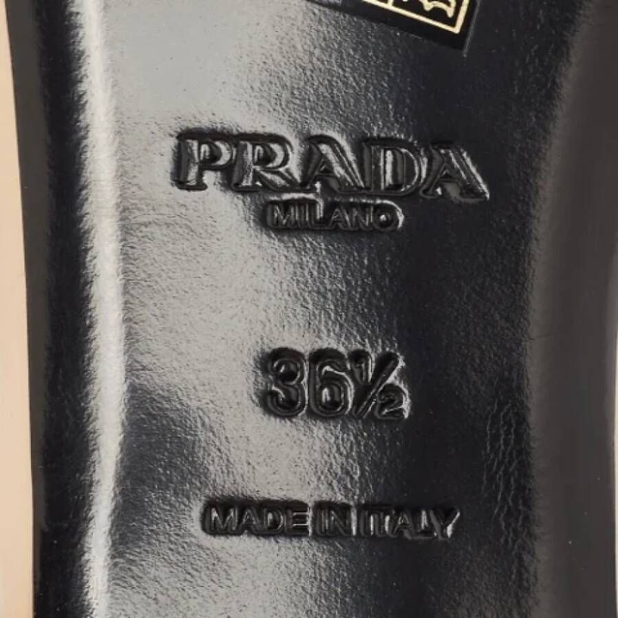 Prada Vintage Pre-owned Leather sandals Beige Dames