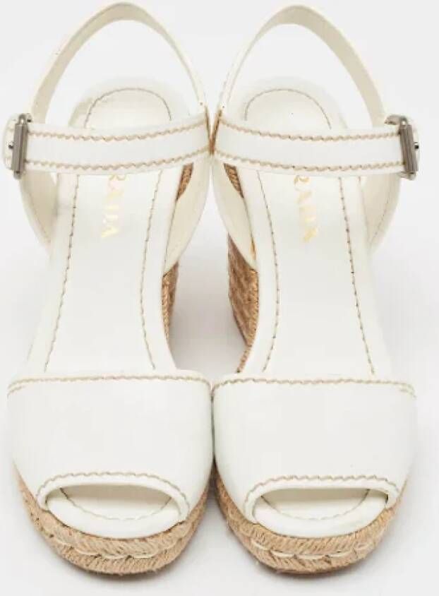 Prada Vintage Pre-owned Leather sandals White Dames