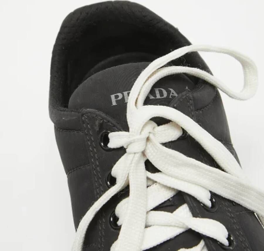 Prada Vintage Pre-owned Nylon sneakers Black Dames