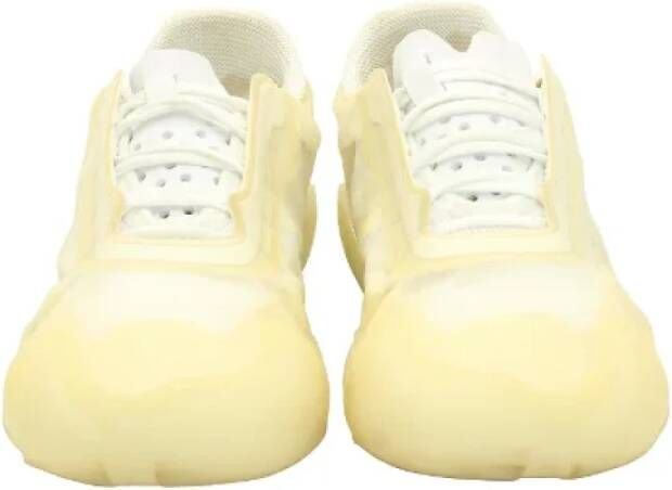 Prada Vintage Pre-owned Plastic sneakers Yellow Heren