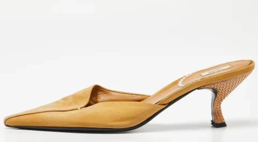 Prada Vintage Pre-owned Satin mules Yellow Dames