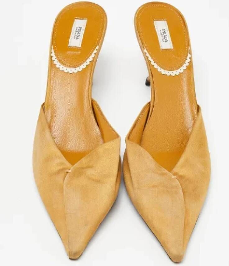 Prada Vintage Pre-owned Satin mules Yellow Dames