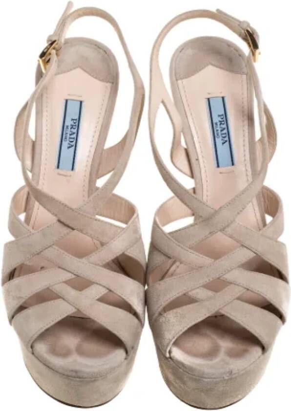 Prada Vintage Pre-owned Suede sandals Beige Dames