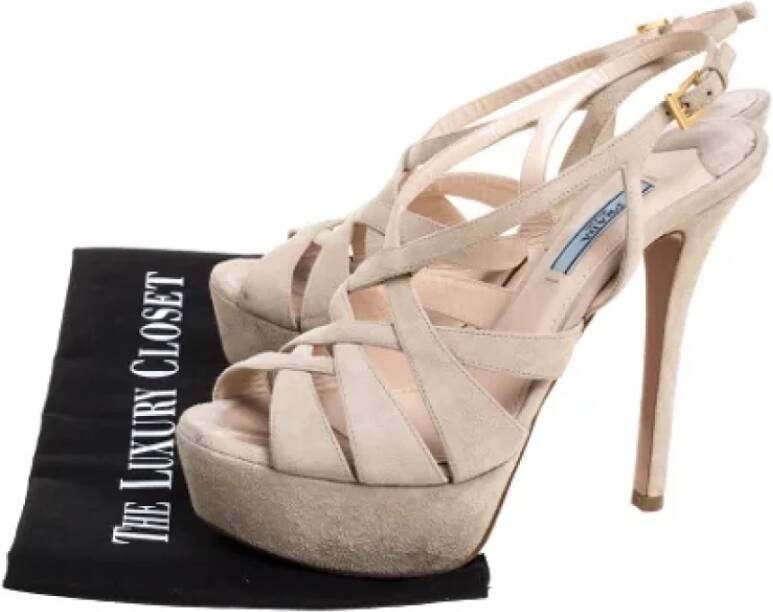 Prada Vintage Pre-owned Suede sandals Beige Dames