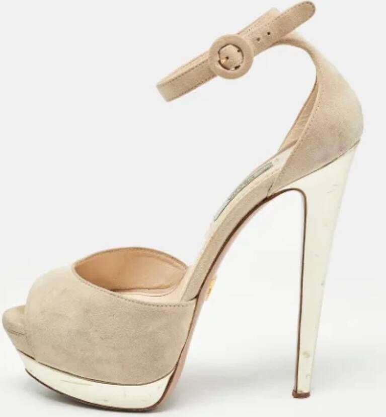 Prada Vintage Pre-owned Suede sandals Beige Dames